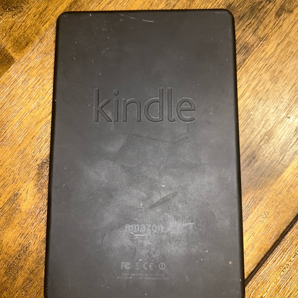 Amazon Kindle Fire - Picture 3 of 3